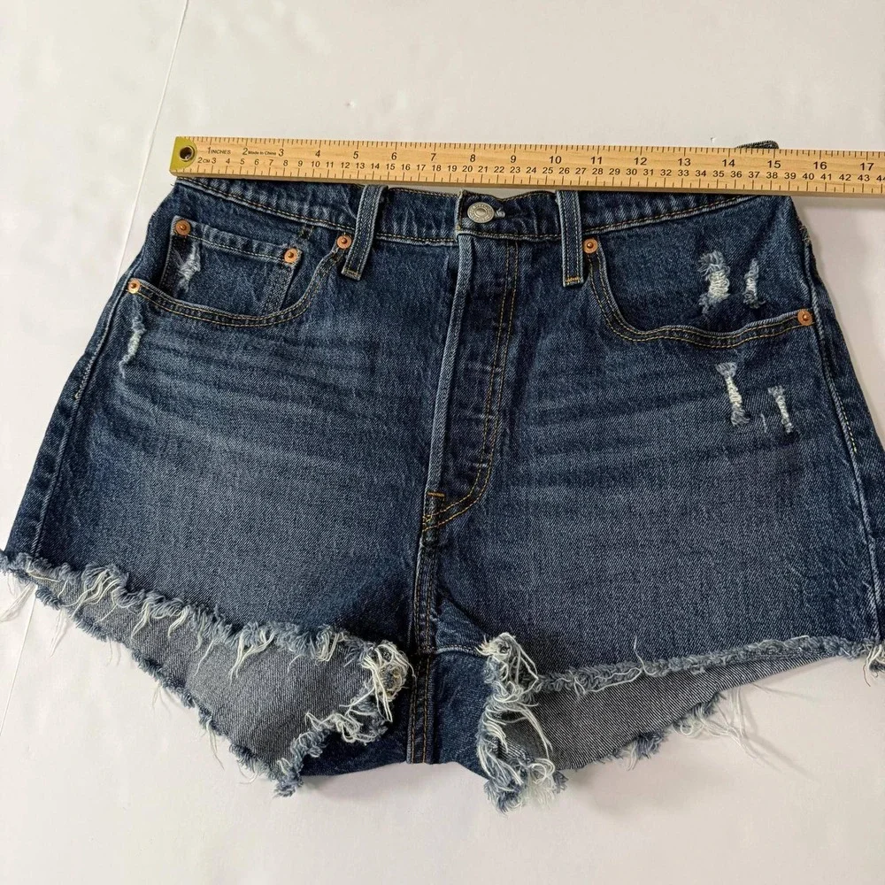 Levis 501 Original Cut Off Denim Shorts Dark Wash Distressed Button Fly Size W31